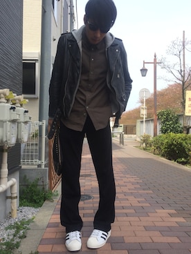「HYKE」｜「アイテム（ライダースジャケット）」を使った、U10さん（メンズ・176cm）の春コーディネート