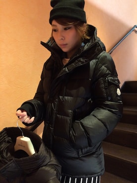 「MONCLER（モンクレール）のアイテム（ダウンジャケット/コート）」を使った、U-Daiさん（レディース・160cm）の冬コーディネート