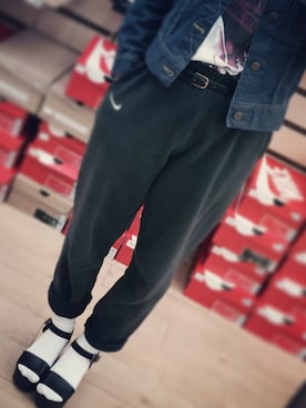 「スウエットパンツ」｜「アイテム（デニムジャケット）」を使った、八田実乃里さん（レディース・154cm）の春コーディネート