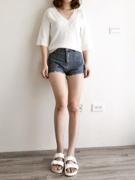 「BIRKENSTOCK（ビルケンシュトック）のARIZONA/アリゾナ_EVA (MEN)（サンダル、ホワイト系）」を使った、amberluさん（レディース・164cm）の春コーディネート