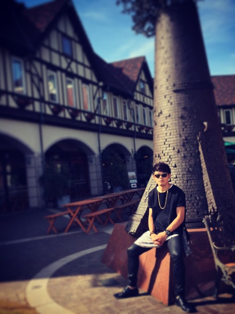 「#ユナイテッドアローズ、布引ハーブ園」｜「UNITED ARROWSのアイテム（トップス、ブラック系）」を使った、masatakaさん（メンズ・170cm）の夏コーディネートの1枚目の写真