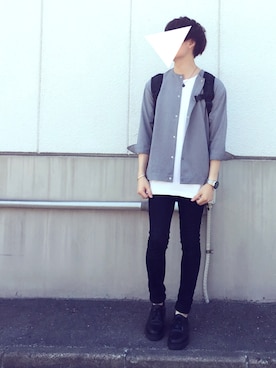 「アイテム（バングル/リストバンド）」を使った、石井ケエさん（メンズ・168cm・20代）の夏コーディネート