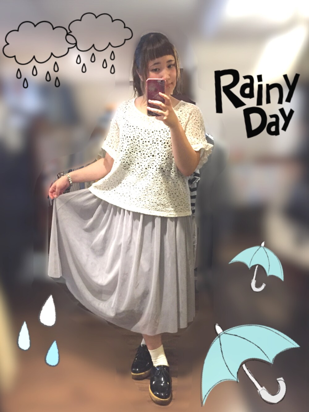 「夏コーデ、雨の日コーデ、ポニーテール、お気に入り」｜「earth music&ecologyの【2016Spring】《スキスカ!》チュールミモレスカート（スカート、グレー系）」を使った、まゆまる。さん（レディース・149cm）の夏コーディネートの1枚目の写真