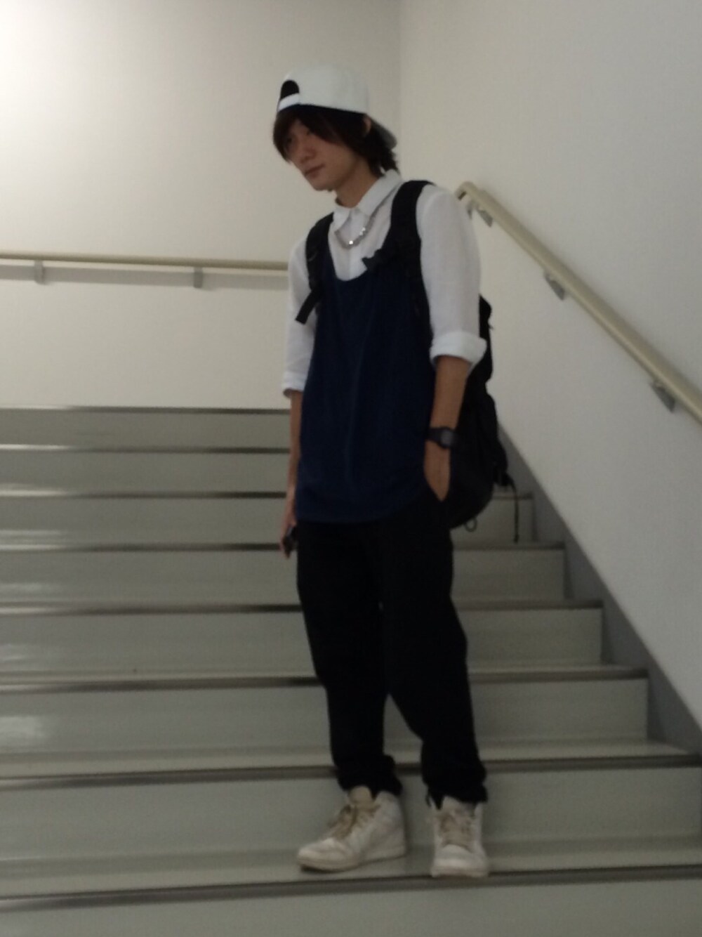 「ユニクロ、MEMENTISM、603、MIDWEST、AIR JORDAN、BUMP OF CHICKEN」｜「insightのアイテム（タンクトップ、ブルー系）」を使った、KAZUさん（メンズ・167cm）の秋コーディネートの1枚目の写真