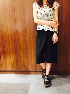 「GreadyBrilliantのアイテム（Tシャツ/カットソー、グレー系）」を使った、izumiiさん（レディース）の春コーディネート