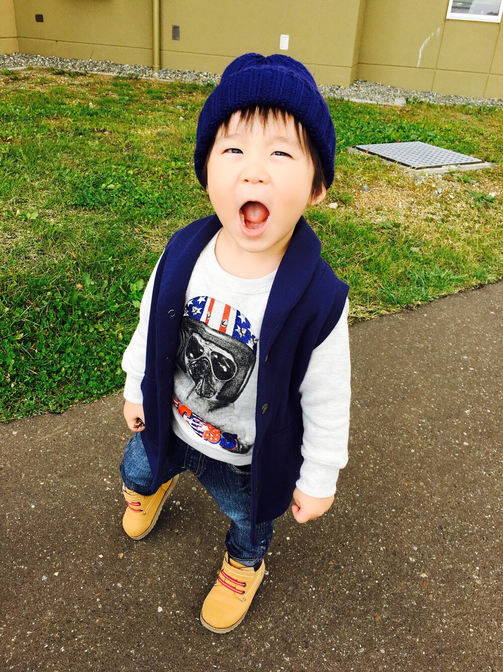 「キッズコーデ、男の子、2歳9ヶ月」｜「西松屋のアイテム（パーカー、グレー系）」を使った、ayumu♡anzuさん（キッズ・100cm）の秋コーディネートの1枚目の写真