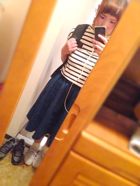 「URBAN RESEARCH（アーバンリサーチ）のアイテム（デニムスカート）」を使った、柚木 若葉さん（レディース・150cm）の春コーディネート