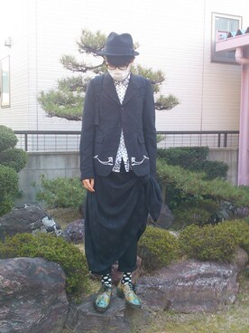 「BLACK COMME des GARCONS（ブラックコムデギャルソン）の刺繍ジャケット（テーラードジャケット、ブラック系）」を使った、じーこむさん（メンズ・177cm）の春コーディネート