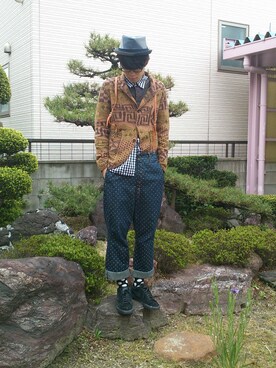 「KAPITAL（キャピタル）のクバ王国民族柄カーディガン（カーディガン/ボレロ、ベージュ系）」を使った、じーこむさん（メンズ・177cm）の春コーディネート