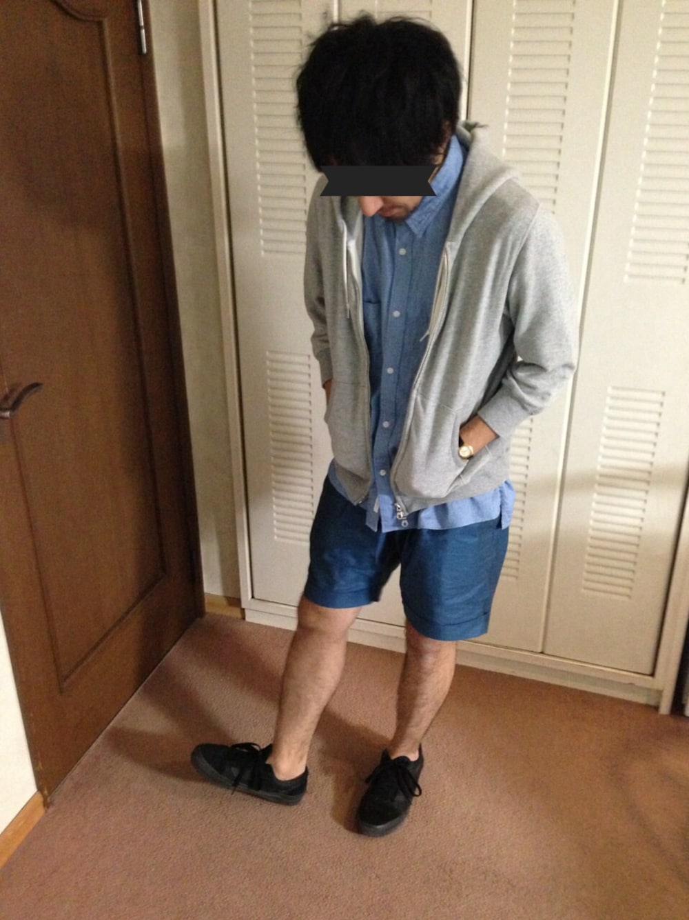 「VICTIM、ショーツ、パーカー、デニムシャツ」｜「VICTIMのDENIM WIDE SHIRTS（シャツ/ブラウス、ブルー系）」を使った、たかうじさん（メンズ・170cm）の夏コーディネートの1枚目の写真