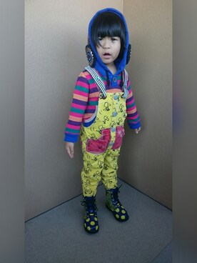 「BOOFOOWOO」｜「アイテム（サロペット/オーバーオール）」を使った、touma_mamaさん（キッズ・100cm）の冬コーディネート