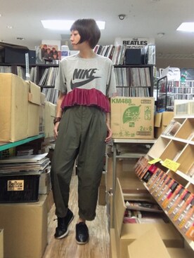 「BEAMS BOY（ビームスボーイ）の【予約】BEAMS BOY / レザー ワイドブレスレット（ブレスレット）」を使った、ねっこさん（レディース・160cm）の秋コーディネート