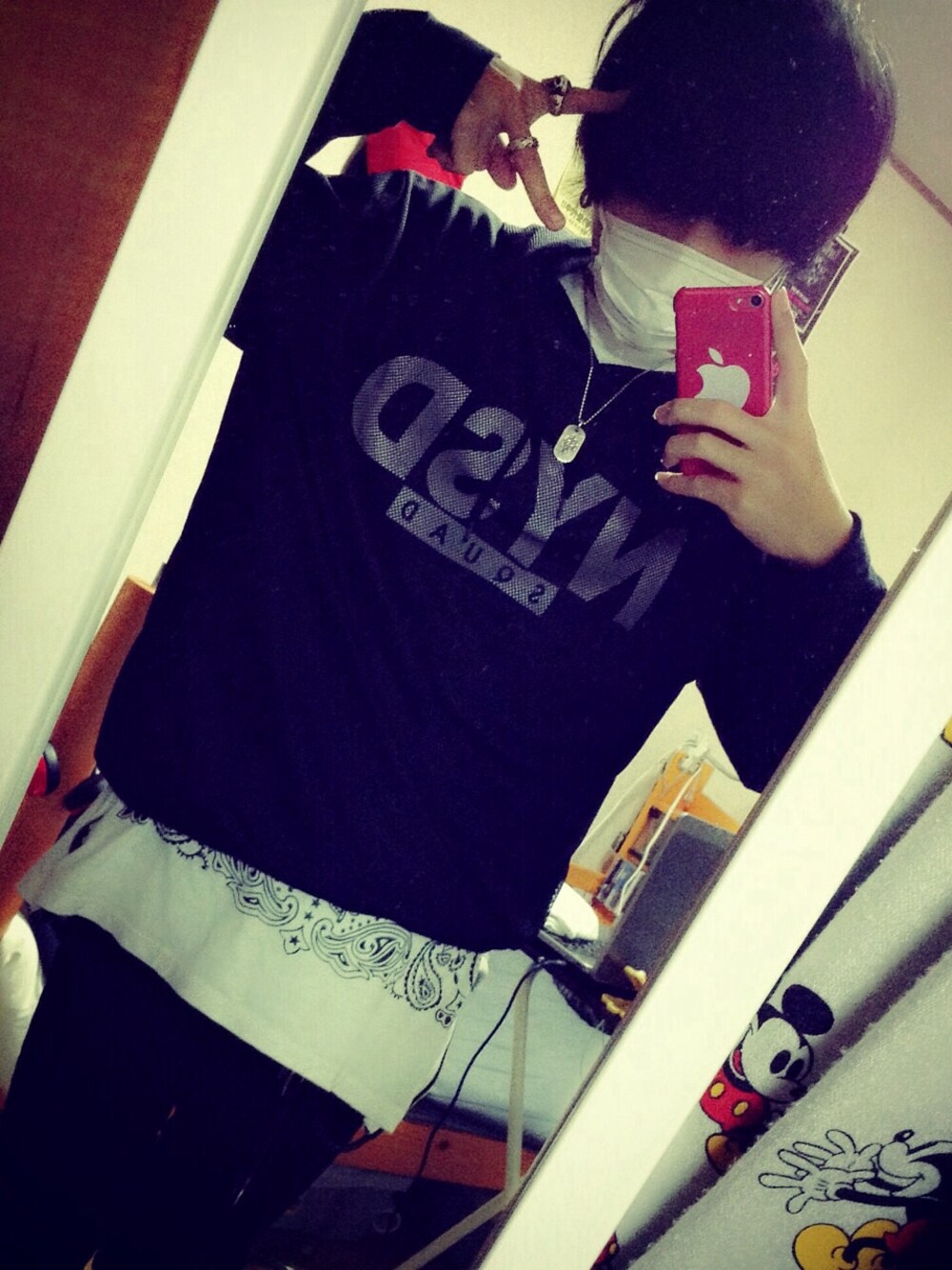 「Octopusのアイテム（Tシャツ/カットソー、ホワイト系）」を使った、風早みつおさん（メンズ・165cm）の秋コーディネートの1枚目の写真