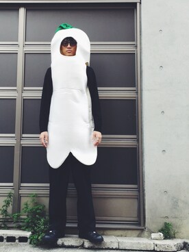 「アイテム（セットアップ、ホワイト系）」を使った、KULO さん（メンズ・182cm）の秋コーディネート