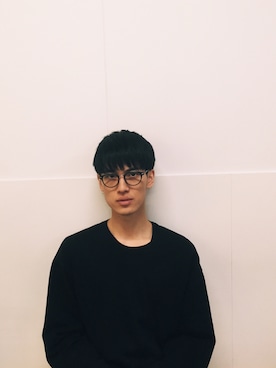「BLK DNM（ブラックデニム）のアイテム（スウェット）」を使った、KULO さん（メンズ・180cm）の春コーディネート