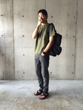 「黒リュック」｜「アイテム（サンダル）」を使った、daikiさん（メンズ・180cm）の夏コーディネート