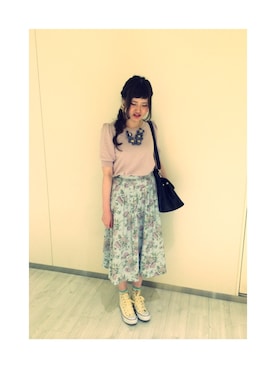 「花柄 スカート」｜「アイテム（レッグウェア）」を使った、yunaさん（レディース・165cm）の夏コーディネート