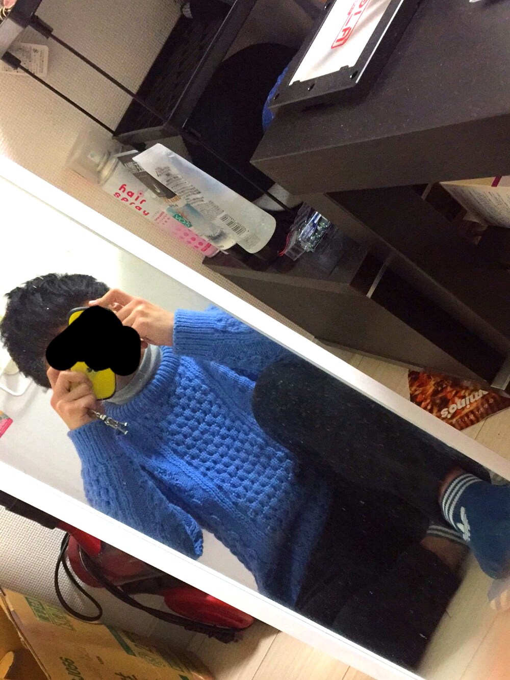 「ニット、タートルネック、青」｜「古着のアイテム（ニット/セーター、ブルー系）」を使った、オリさん（メンズ・165cm）の冬コーディネートの1枚目の写真