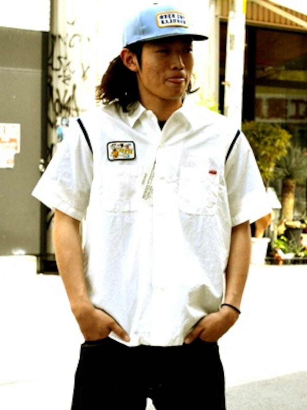 「スイス、SIS、堀江、snoid、スノイド、スタイリング、ボーリングシャツ、キャップ、シャツスタイル、シャツ」｜「SNOIDのSNOID FLAVOR S/S SHIRTS（シャツ/ブラウス、ホワイト系）」を使った、S・I・S（非公式）さん（メンズ・180cm）の夏コーディネートの1枚目の写真