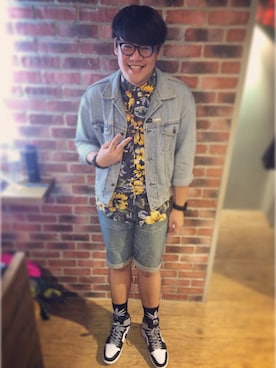 「flower」｜「アイテム（デニムジャケット）」を使った、能量洛咿さん（メンズ・183cm）の秋コーディネート