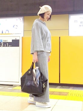 「スウェットスカート」｜「アイテム（財布/小物）」を使った、mayu.tさん（レディース・155cm）の春コーディネート