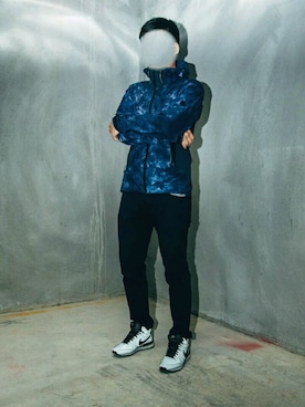 「sneakers」｜「アイテム（ナイロンジャケット）」を使った、pongさん（メンズ・175cm）の秋コーディネート