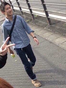 「アイテム（メッセンジャーバッグ、グリーン系）」を使った、おいかわさん（メンズ・166cm）の冬コーディネート