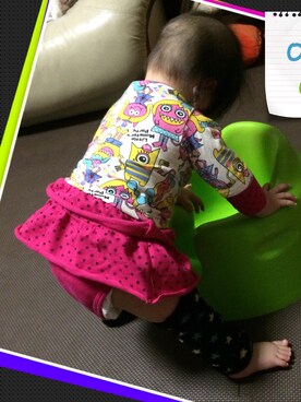 「アイテム（レッグウォーマー、ブラック系）」を使った、miucalさん（キッズ・60cm）の冬コーディネート