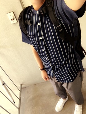 「黒リュック」｜「アイテム（スラックス）」を使った、るるるさん（メンズ・169cm）の夏コーディネート