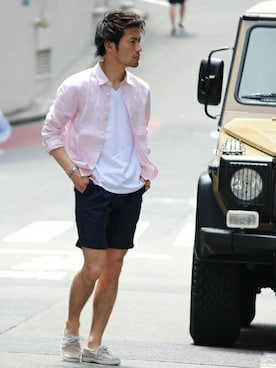 「アイテム（モカシン/デッキシューズ、グレー系）」を使った、JOURNAL STANDARD 表参道 スタッフさん（メンズ・175cm）の春コーディネート