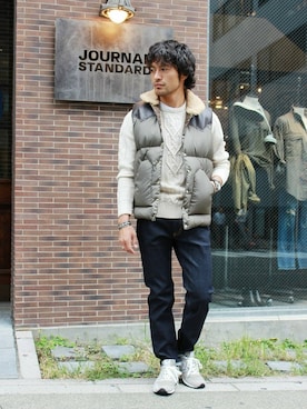 「アイテム（ダウンベスト、グリーン系）」を使った、JOURNAL STANDARD 表参道 スタッフさん（メンズ・175cm）の夏コーディネート