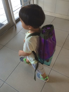 「b・ROOM（ビールーム）のアイテム（バッグ）」を使った、＊57さん（キッズ・90cm）の秋コーディネート