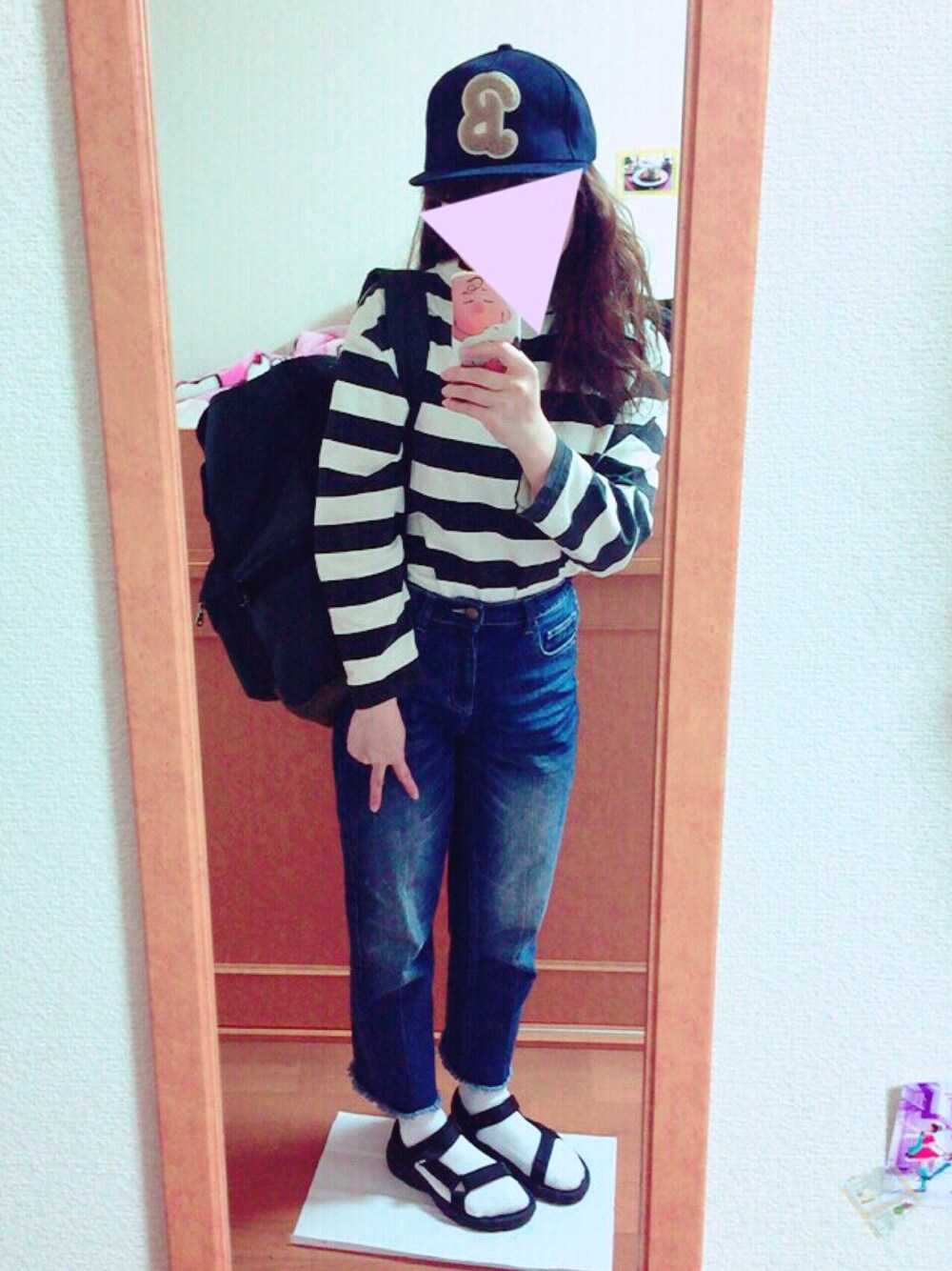 「ボーダー、Kastane、teva、バックパック、ジャックパーセル、ボーイッシュ」｜「Kastaneのアイテム（Tシャツ/カットソー、ホワイト系）」を使った、まるちゃんさん（レディース・150cm）の春コーディネートの1枚目の写真