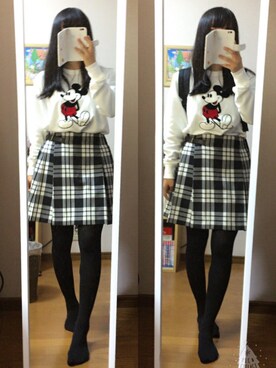 「iPhoneケース」｜「アイテム（スウェット）」を使った、Mikuさん（レディース・152cm）の冬コーディネート