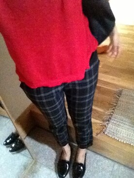 「H&M（エイチ・アンド・エム）のアイテム（ニット/セーター、レッド系）」を使った、garlandさん（レディース・162cm）の秋コーディネート