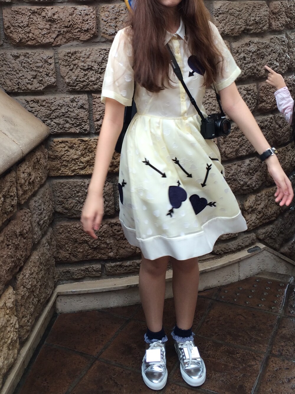 「SretsisのFrancoise Dress（ワンピース、ホワイト系）」を使った、Mewさん（レディース・162cm）の秋コーディネートの1枚目の写真