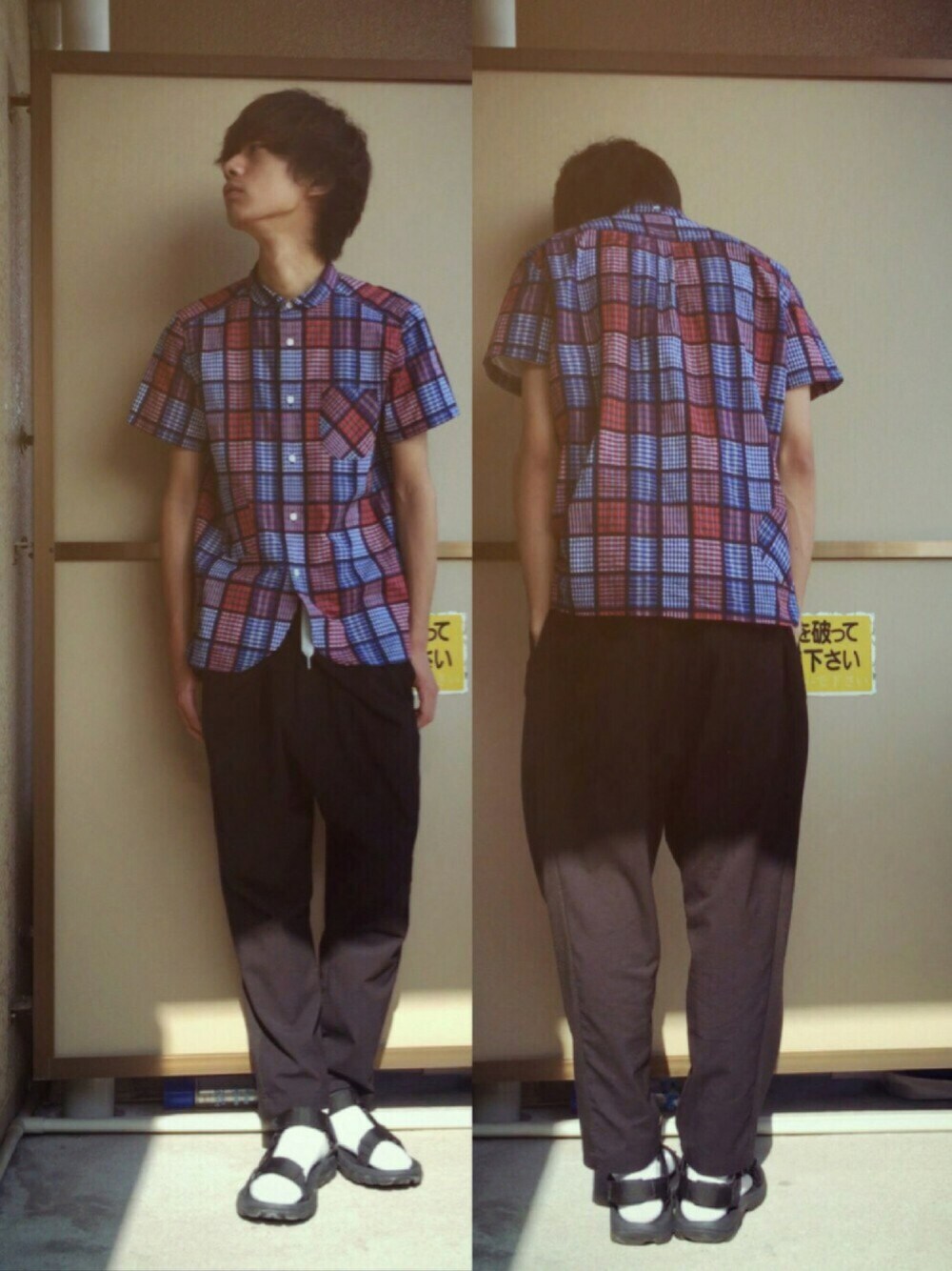 レッド系のシャツ/ブラウス、ブラック系のその他パンツ、ブラック系のサンダルを着用したメンズの夏コーディネートの1枚目の写真