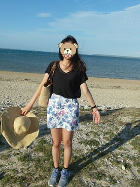 「NET（ネット）のアイテム（スカート、ブルー系）」を使った、Winnie Chiangさん（レディース・165cm）の春コーディネート