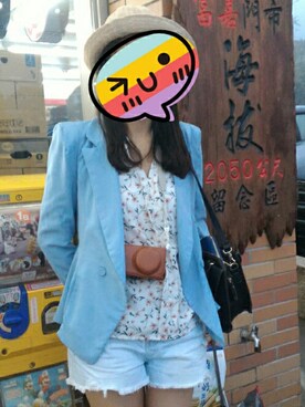 「no brand（ノーブランド）のアイテム（シャツ/ブラウス、ホワイト系）」を使った、Winnie Chiangさん（レディース・165cm）の春コーディネート