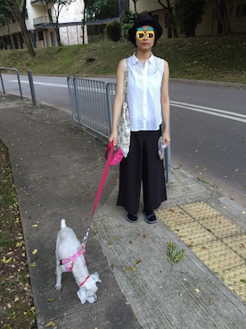 「MONKI（モンキ）のアイテム（トートバッグ）」を使った、Winnie Kwongさん（レディース・165cm）の夏コーディネート