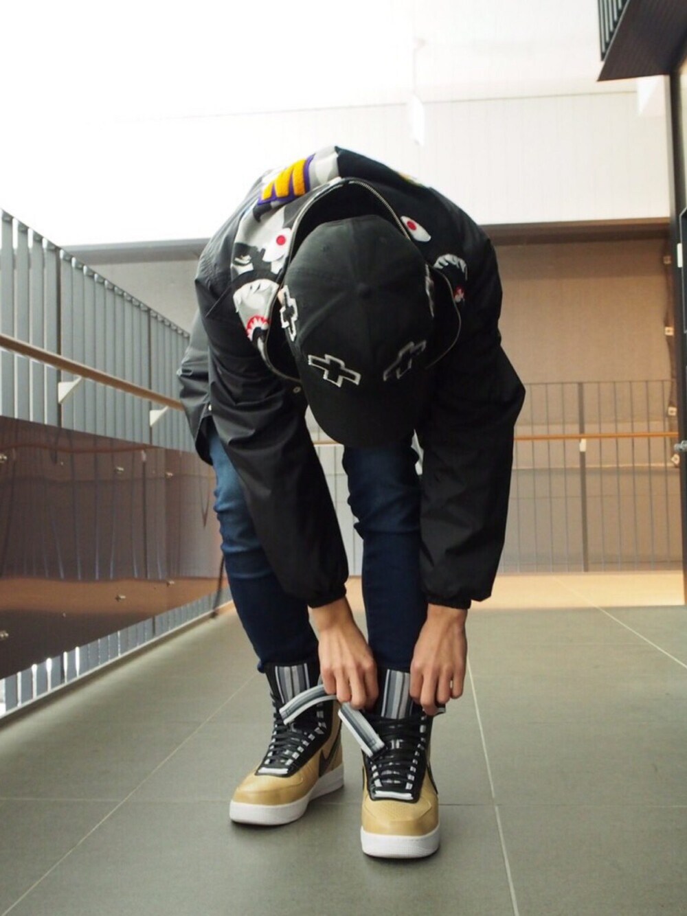「FRESH.I.AM、ape、Bape、abathingape、COMME des GARCONS、CDG、NIKE、GIVENCHY、RICCARDO TISCI、ootd」｜「FRESH.I.AMのアイテム（キャップ、ブラック系）」を使った、ひろとさん（メンズ・175cm）の秋コーディネートの1枚目の写真