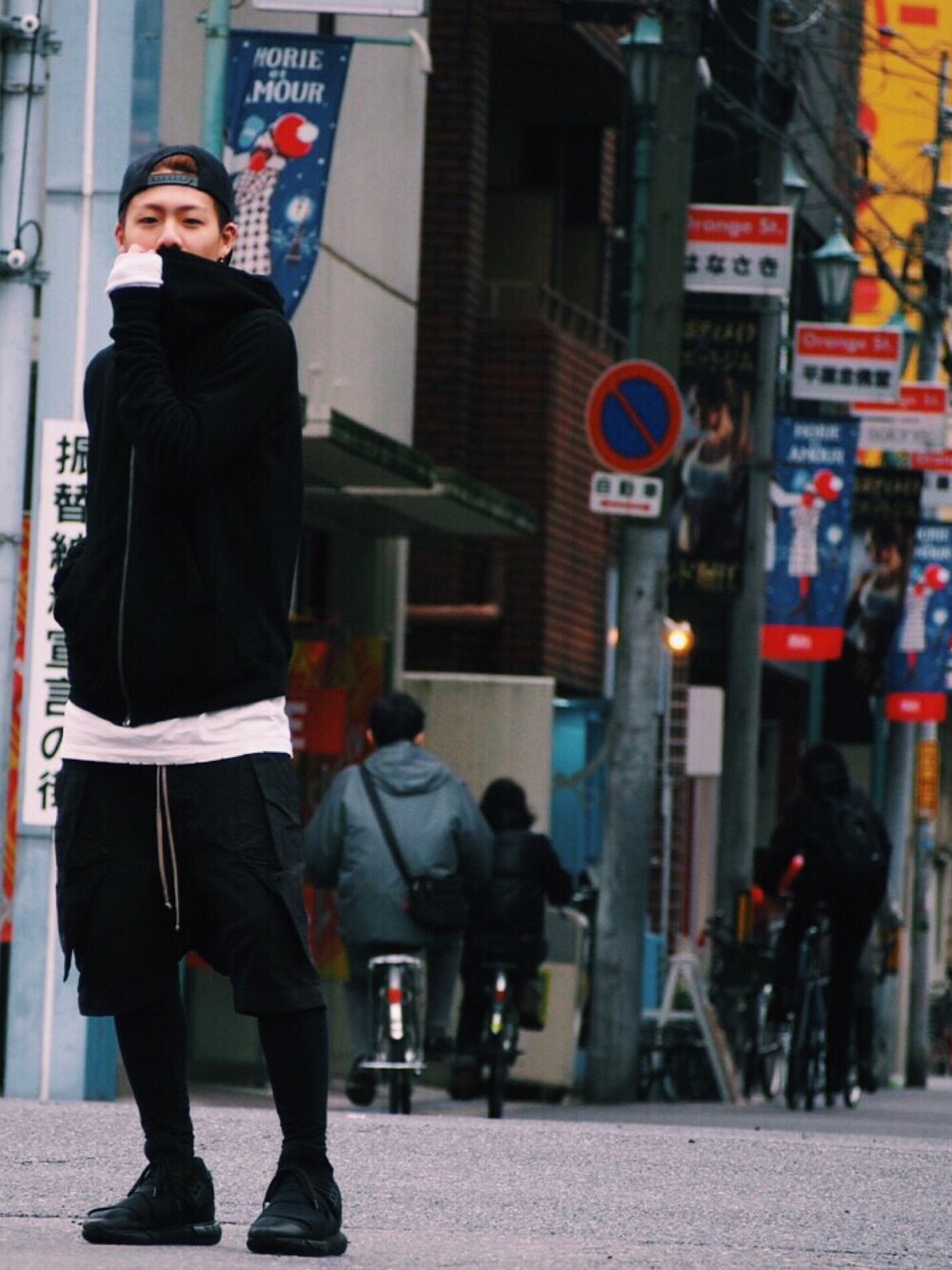 「MORT Paris、RICK OWENS、drkshdw、Chrome Hearts、Y-3、QASA、ootd」｜「MORT　PARISのアイテム（キャップ、ブラック系）」を使った、ひろとさん（メンズ・175cm）の秋コーディネートの1枚目の写真