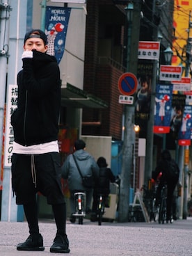 「DRKSHDW（ダークシャドウ）のアイテム（トップス）」を使った、ひろとさん（メンズ・175cm）の秋コーディネート