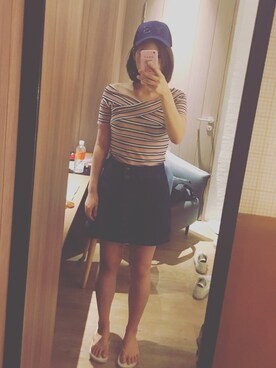「アイテム（ビーチサンダル）」を使った、高卉卉纸さん（レディース・168cm）の秋コーディネート