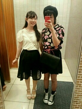 「総柄トップス」｜「アイテム（ハンチング/ベレー帽）」を使った、のいちゃんさん（レディース・167cm）の秋コーディネート