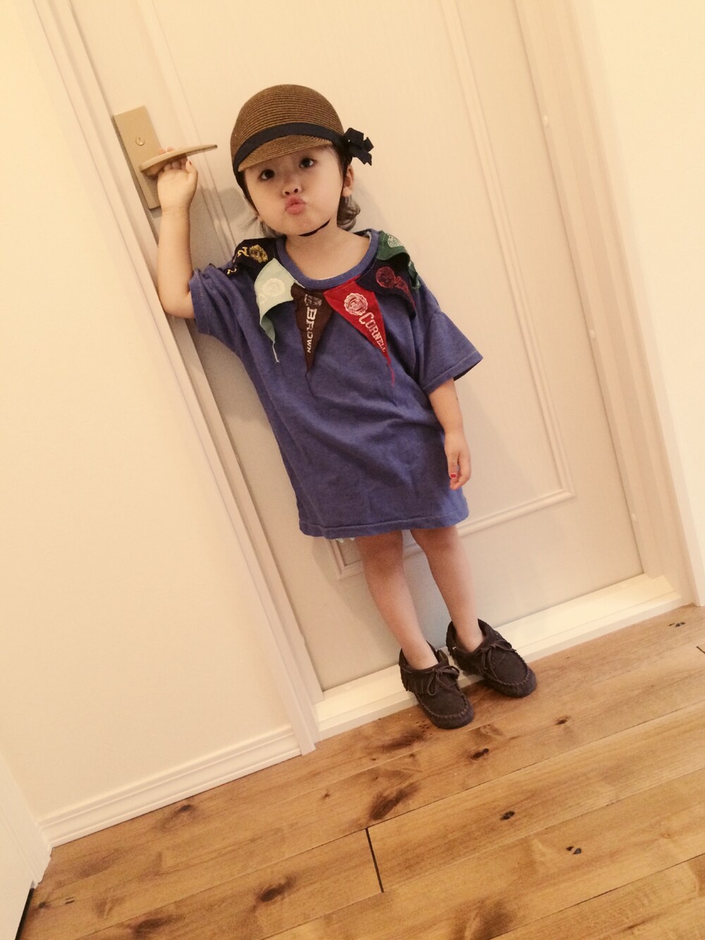 「FITH、gotoHollywood、kids、子供服、girl」｜「studio CLIPの【studio CLIP】 [KIDS] スウェードフリンジシューズ（モカシン/デッキシューズ、ブラウン系）」を使った、acharikokkoさん（キッズ・90cm）の夏コーディネートの1枚目の写真