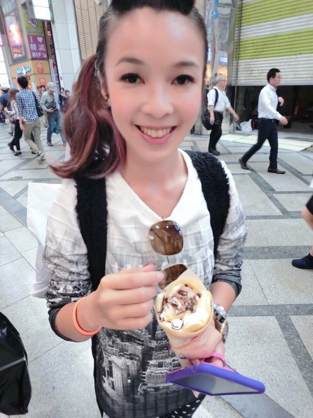 「心斎橋」｜「OLIVER PEOPLESのアイテム（サングラス、ブラウン系）」を使った、Mao  Hsuanさん（レディース・158cm）の秋コーディネートの1枚目の写真