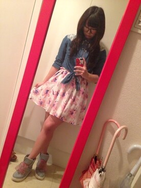 新子愛佳さんのコーディネート