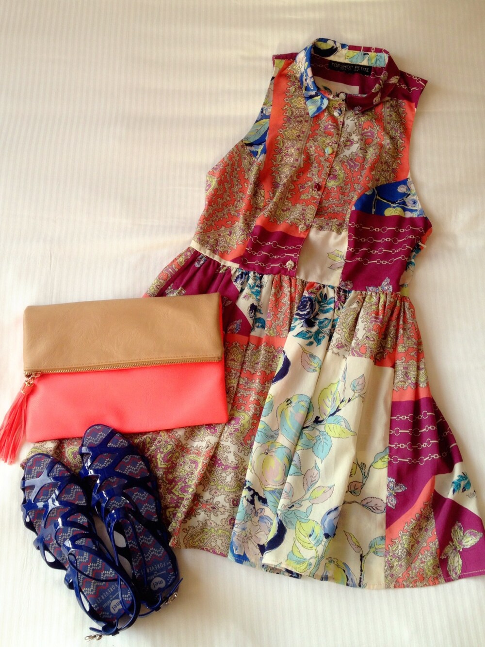 「ピンク、花柄、TOPSHOP、柄ワンピース、花柄ワンピース、Melissa、花柄 スカート、FOREVER 21、WEARBOOKエントリー」｜「TOPSHOPのワンピース（ワンピース、ピンク系）」を使った、nanoさん（レディース・150cm）の夏コーディネートの1枚目の写真