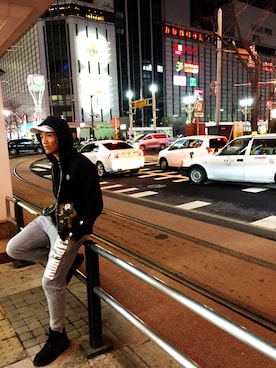 「AAPE BY A BATHING APE（エーエイプバイアベイシングエイプ）のアイテム（スタジャン）」を使った、Vic Hungさん（メンズ・174cm）の春コーディネート